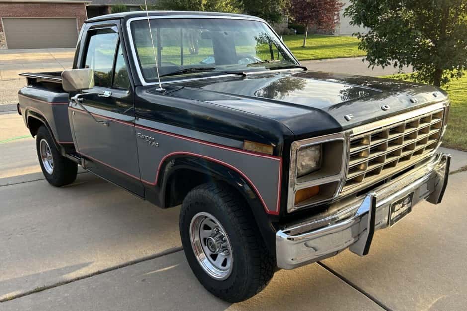 1981 Ford F-Series 1980-1986 sold for $8,100