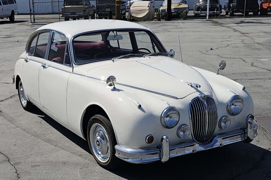 1967 Jaguar Mk II sold for $17,000