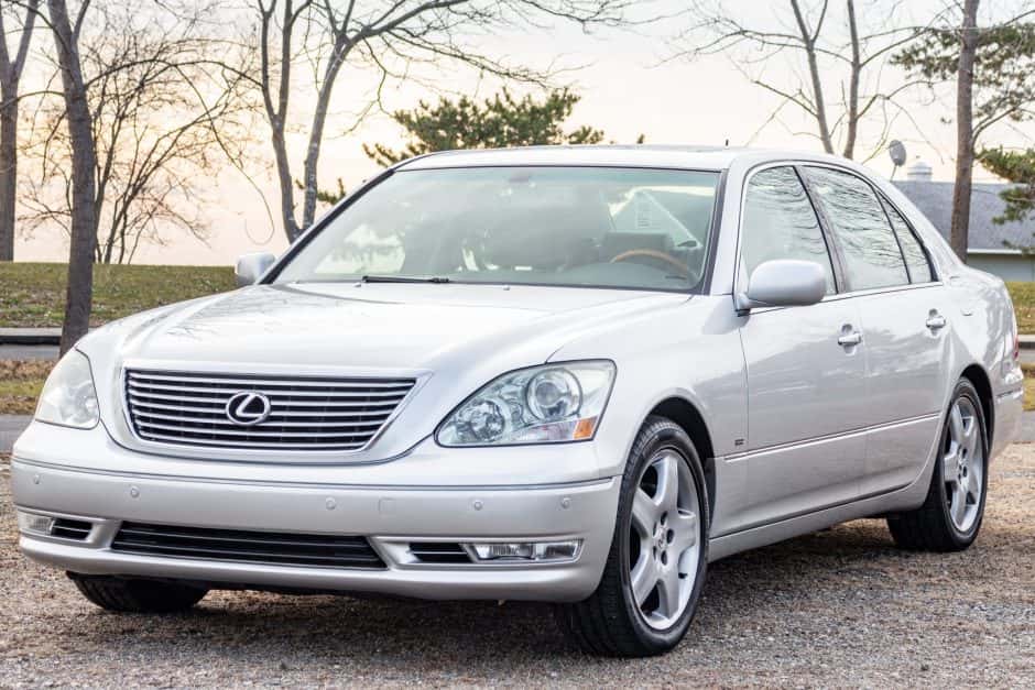 2004 Lexus LS Sedan sold for $18,500