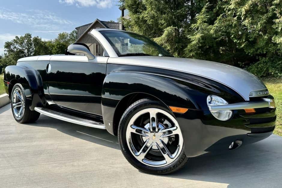 2006 Chevrolet SSR sold for $38,000