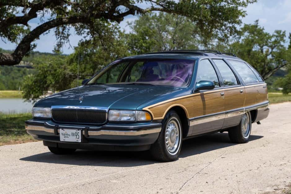1995 Buick Roadmaster sold for $15,250