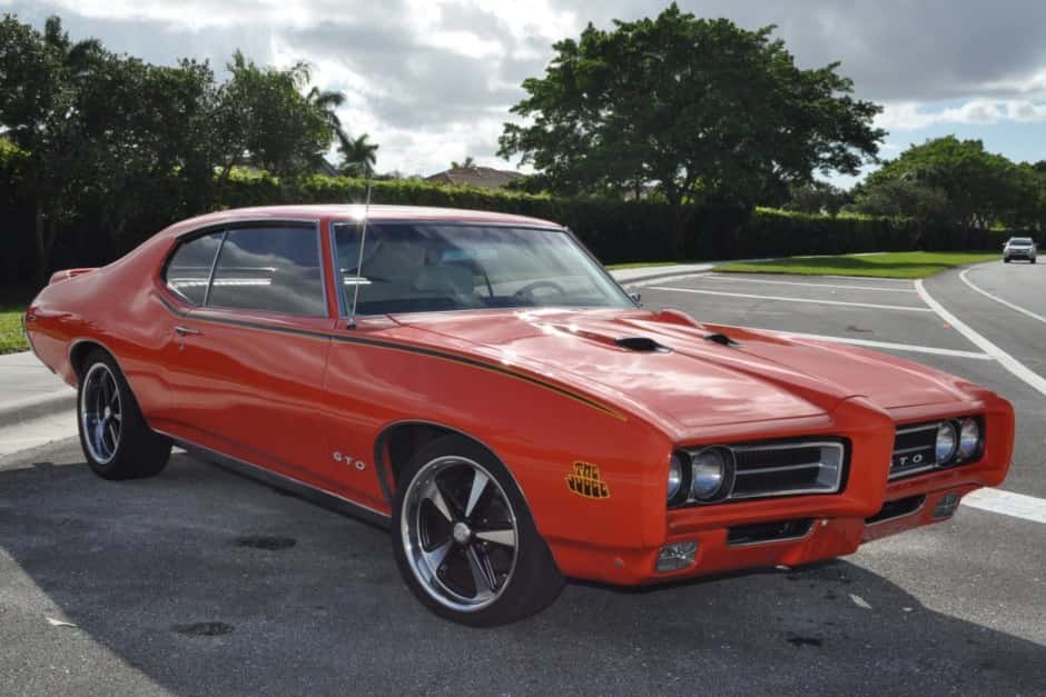 1969 Pontiac Tempest / LeMans sold for $25,750