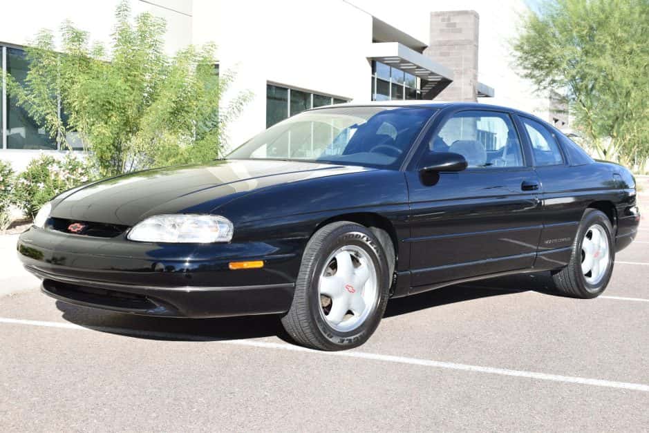 1995 Chevrolet Monte Carlo sold for $10,088