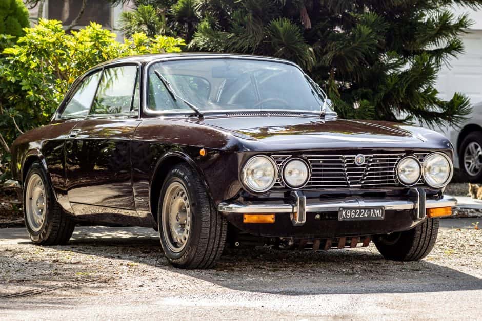 1975 Alfa Romeo 105/115 Series Coupe sold for $46,000