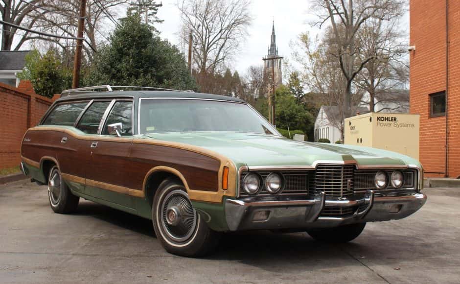 1972 Ford Country Squire sold for $6,700
