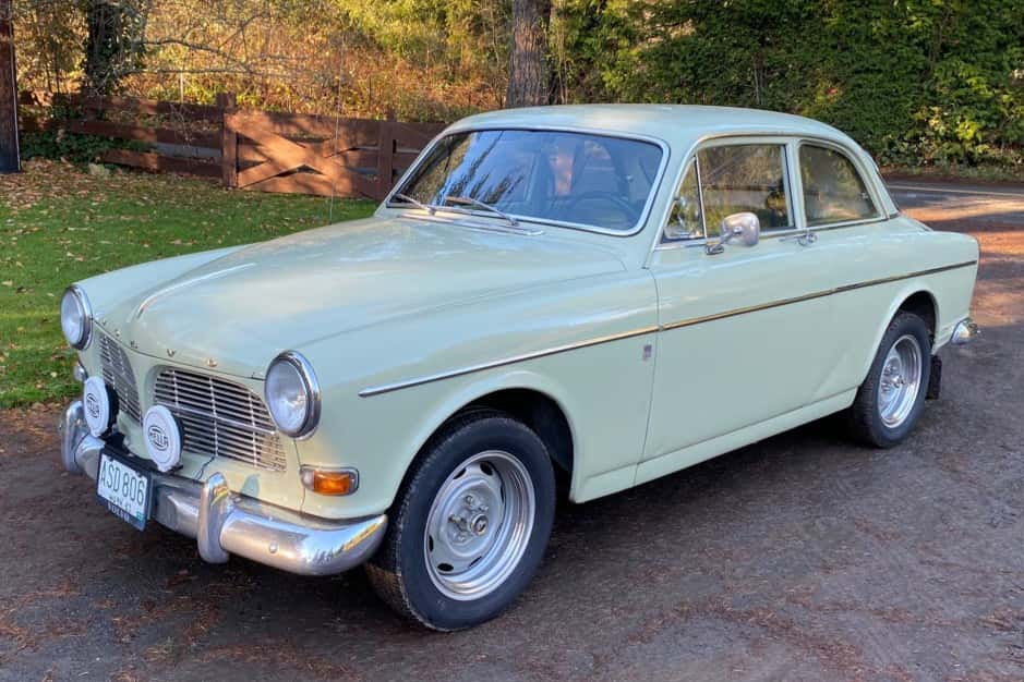 1966 Volvo Amazon sold for $9,900