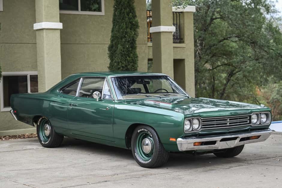 1969 Plymouth Road Runner sold for $42,369