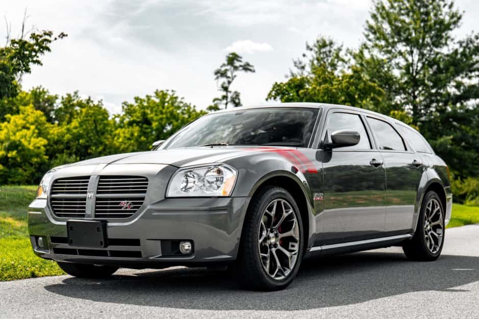 2005 Dodge Magnum sold for $25,105