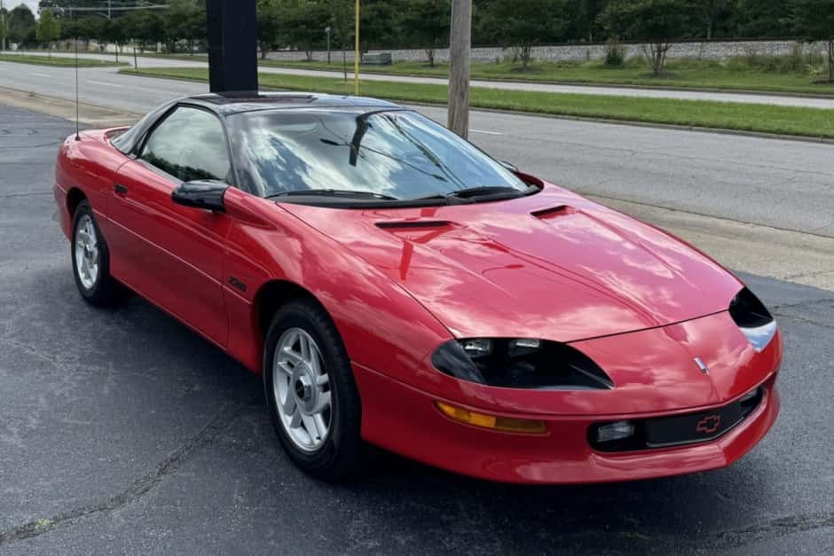 1993 Chevrolet Camaro 4th Generation 1993-2002 sold for $9,855
