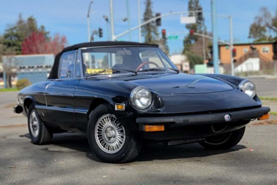 1977 Alfa Romeo 105/115 Spider Series 2 sold for $10,577