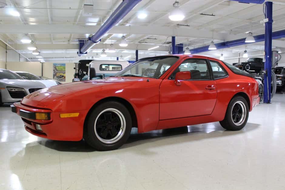 1983 Porsche 944 sold for $10,010