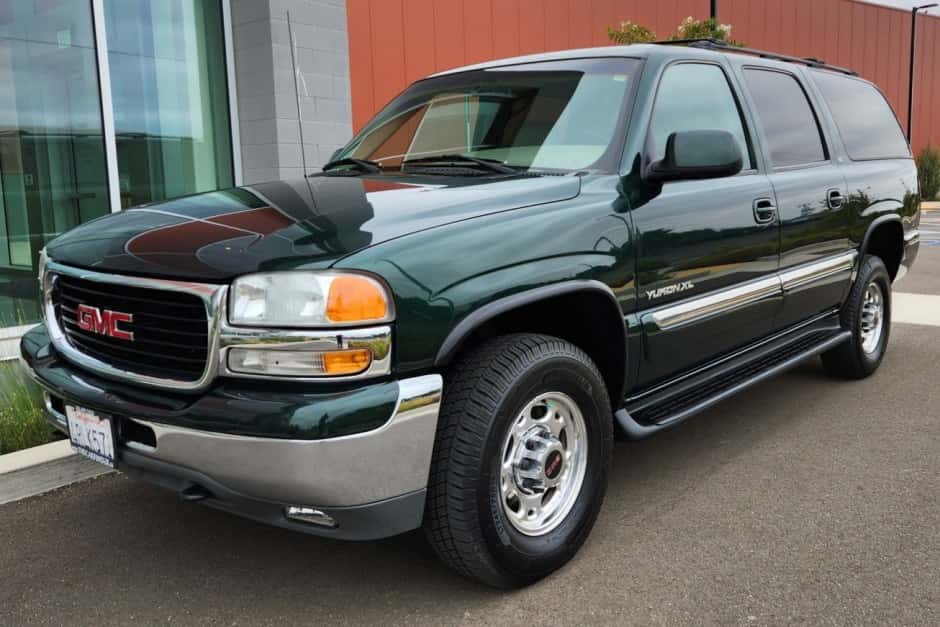 2001 GMC Yukon GMT800 sold for $23,000