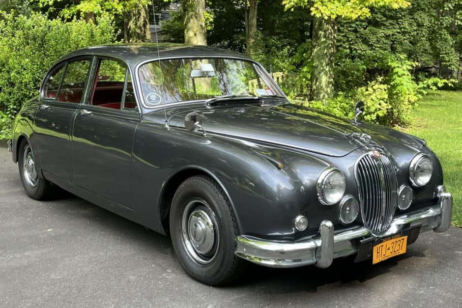 1961 Jaguar Mk II sold for $26,000
