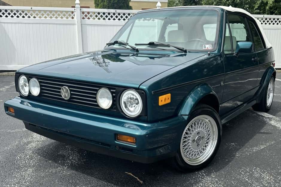 1992 Volkswagen Golf/Rabbit Cabriolet sold for $9,400