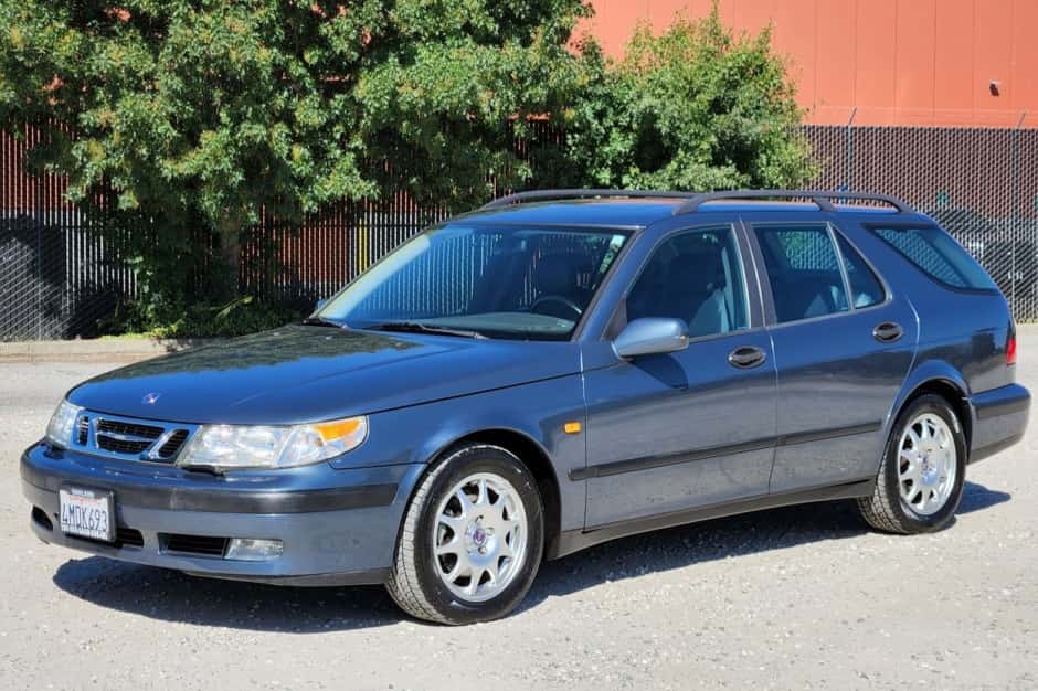 2000 Saab 9-5 sold for $9,300