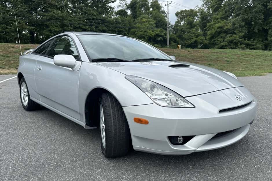 2005 Toyota Celica sold for $11,600