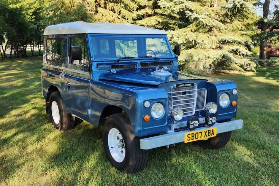 1972 Land Rover Series 88 sold for $24,000