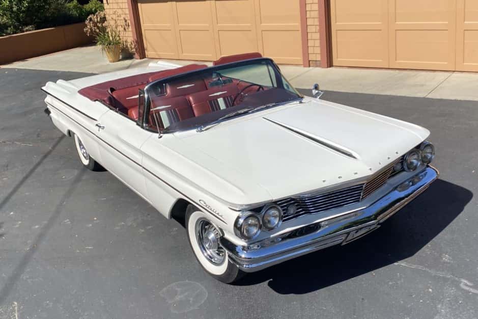 1960 Pontiac Catalina sold for $25,800