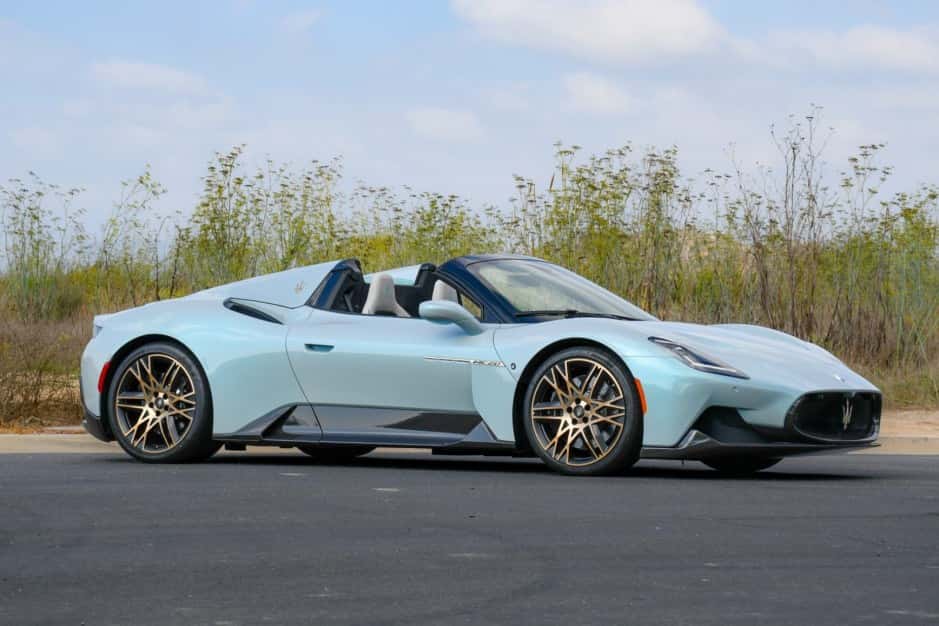 2023 Maserati MC20 sold for $470,000