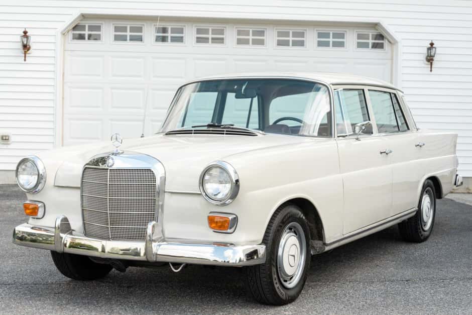 1967 Mercedes-Benz W110 sold for $9,000