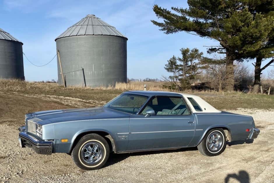 1977 Oldsmobile Cutlass sold for $3,500
