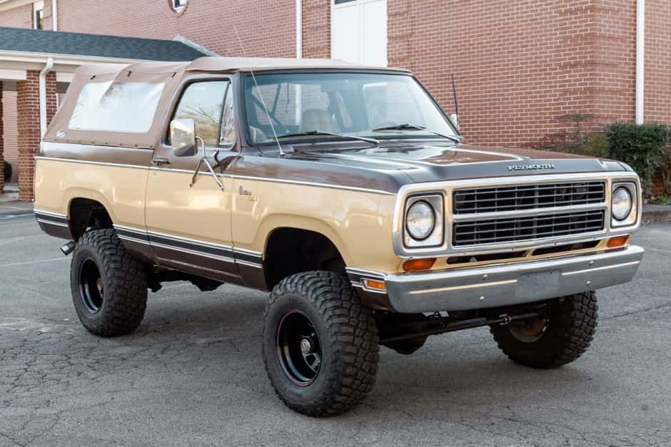 1980 Dodge Ramcharger / Plymouth Trail Duster sold for $30,251