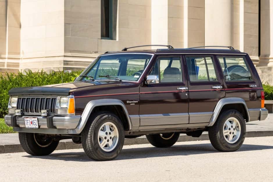 1992 Jeep XJ Cherokee sold for $14,500