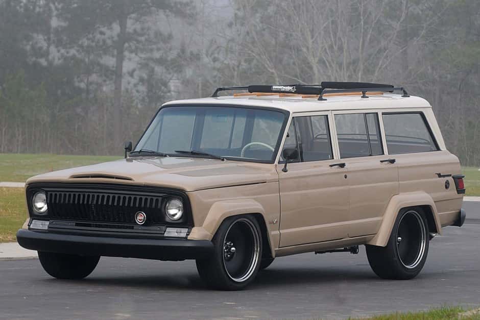 1966 Jeep SJ Wagoneer sold for $28,258
