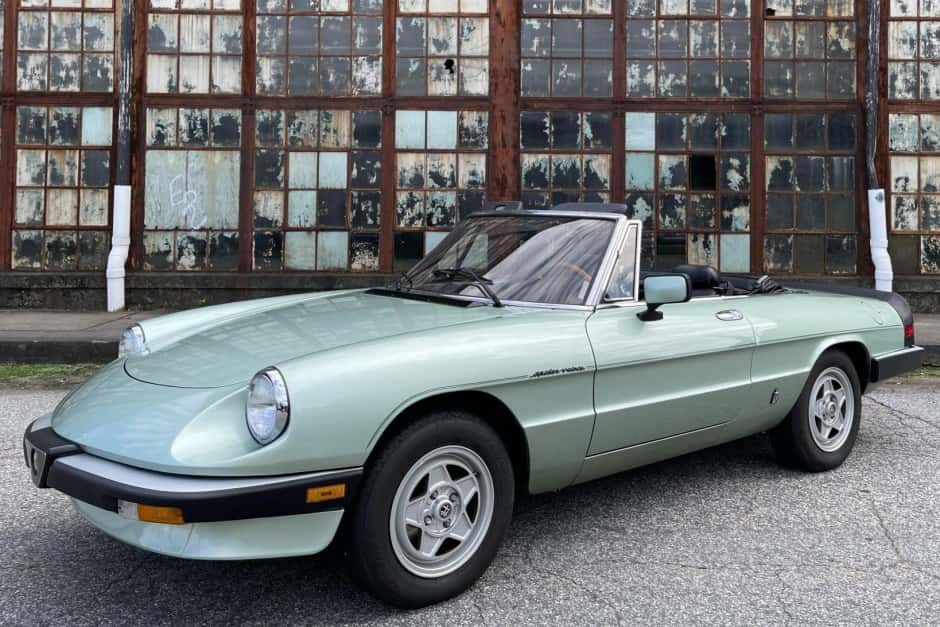 1985 Alfa Romeo 105/115 Spider Series 3 sold for $29,250