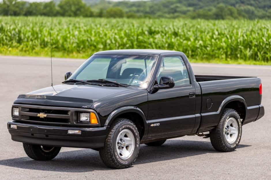 1997 Chevrolet S-10 (1994-2004) sold for $10,575