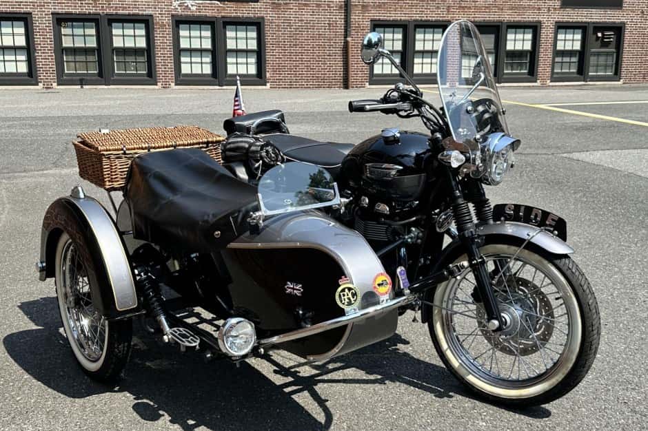 2012 Triumph New Bonneville (2000+) sold for $19,000