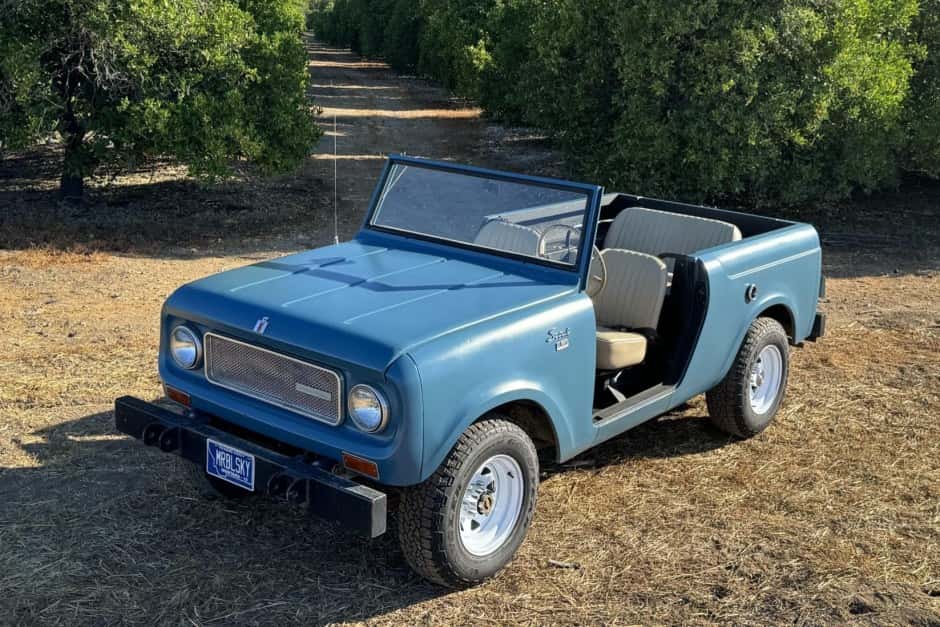 1968 International Harvester Scout sold for $12,751