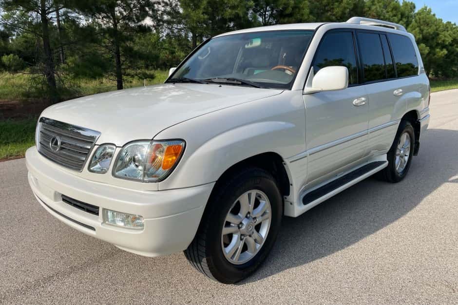 2005 Lexus LX470 sold for $34,000