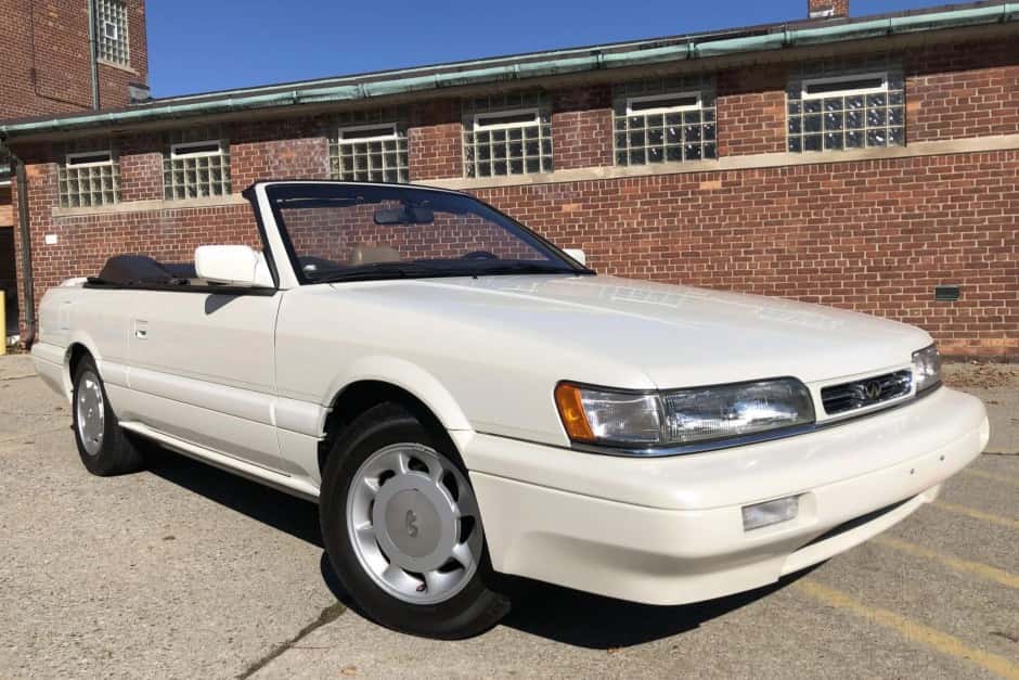 1991 Infiniti  sold for $6,000