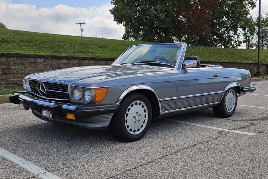1988 Mercedes-Benz R107 SL sold for $28,000