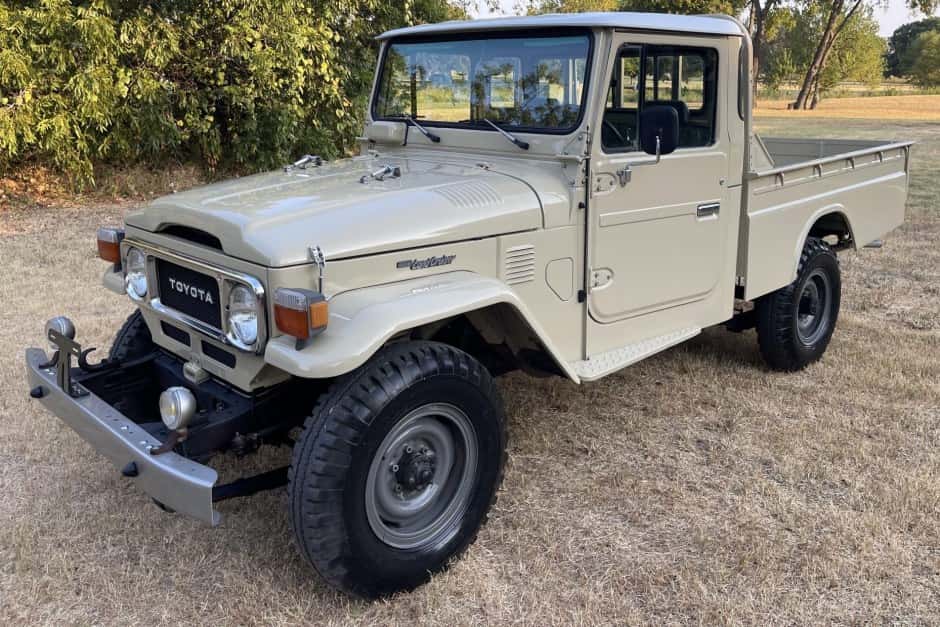 1984 Toyota Land Cruiser FJ45 sold for $30,000