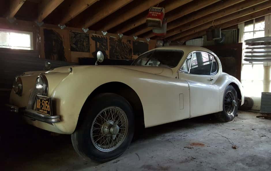 1953 Jaguar XK140 sold for $21,000