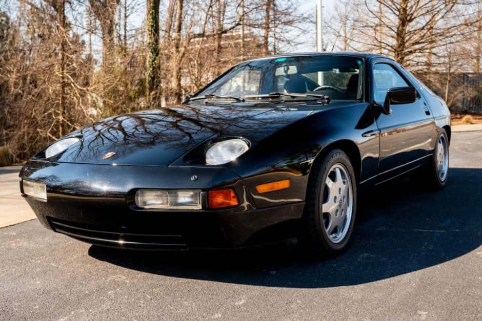 1990 Porsche 928 sold for $48,500