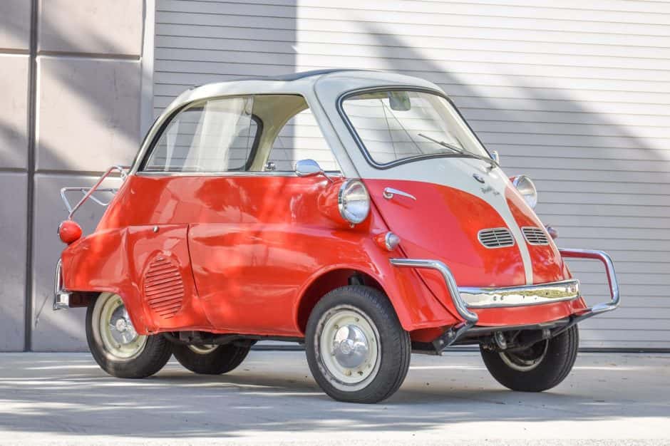1960 BMW Isetta sold for $16,500