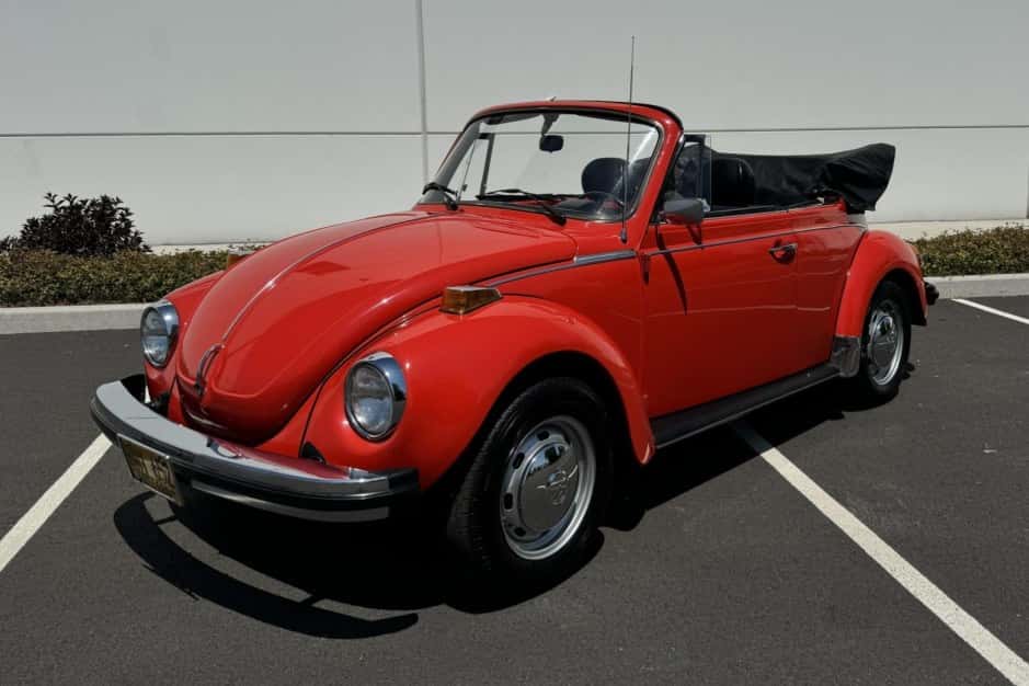 1978 Volkswagen Super Beetle sold for $14,750