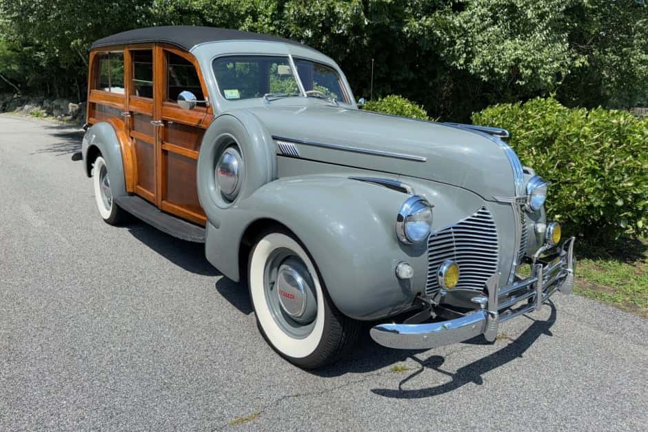1940 Pontiac  sold for $29,250