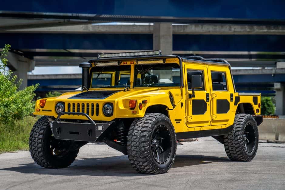 1997 Hummer H1 sold for $33,105