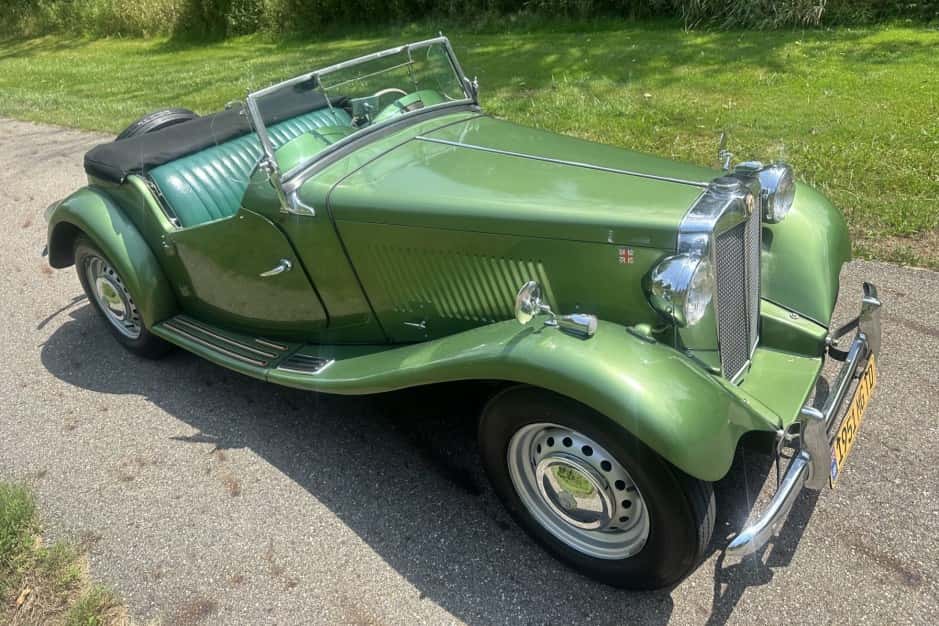1951 MG TD sold for $12,000