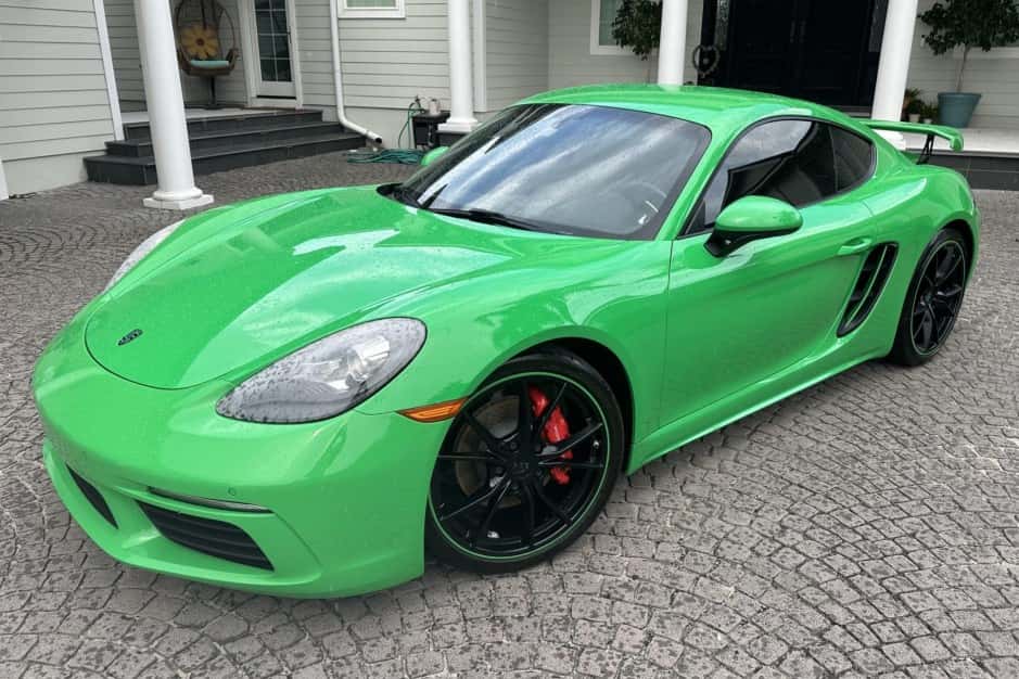 2017 Porsche 982 718 Cayman sold for $43,500