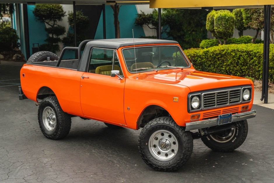 1976 International Harvester Scout sold for $26,000