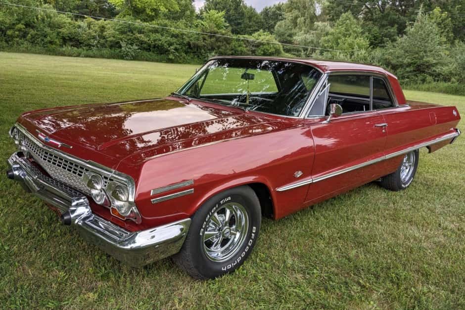 1963 Chevrolet Impala sold for $32,750