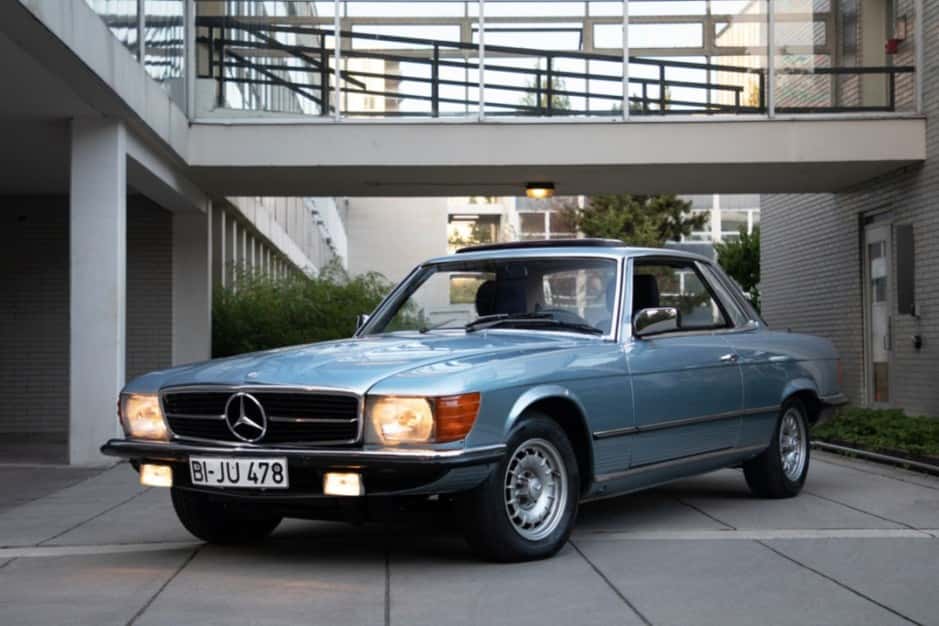 1976 Mercedes-Benz C107 SLC sold for $10,400
