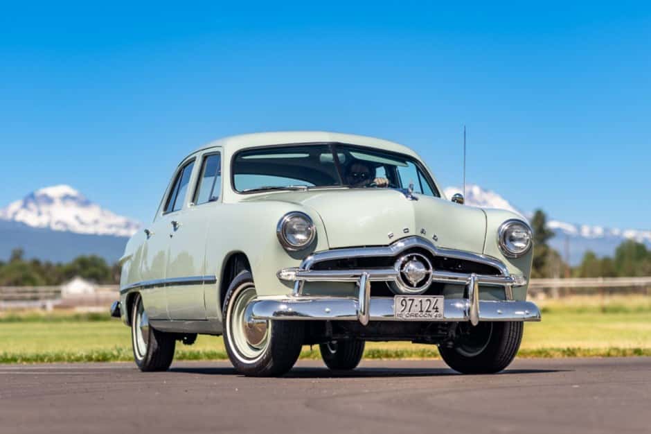 1949 Ford Shoebox sold for $9,500