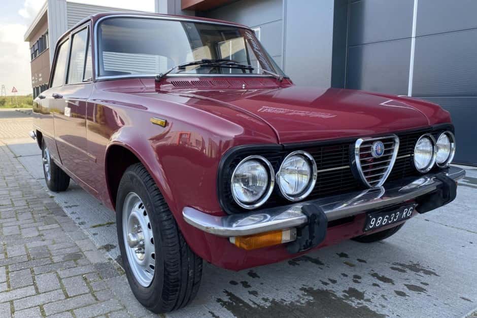 1975 Alfa Romeo 105 Series Sedan sold for $8,400