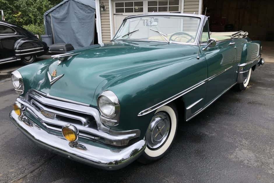 1954 Chrysler New Yorker sold for $25,250